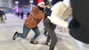 «Коньки разобрали в первые 20 минут»: показываем, как празднуют во Владивостоке открытие «Авангарда»