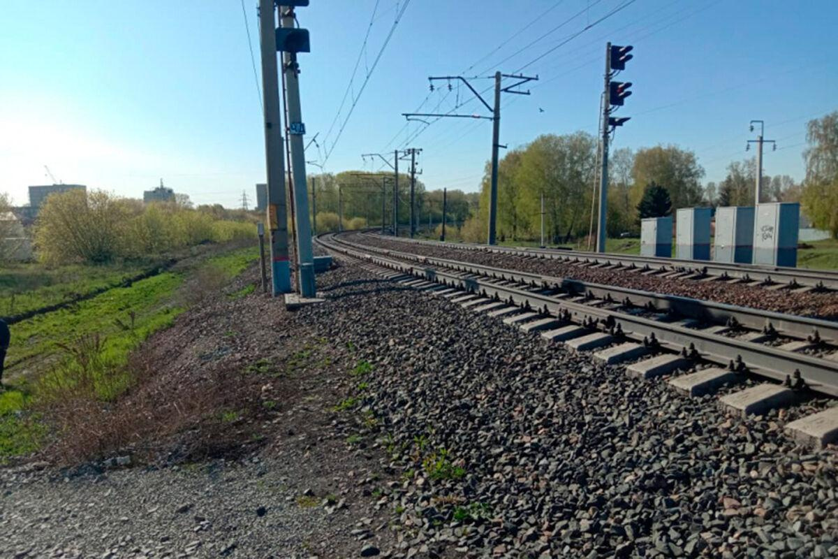 В Красноярском крае осудили двух 17-летних парней за диверсию на железной дороге