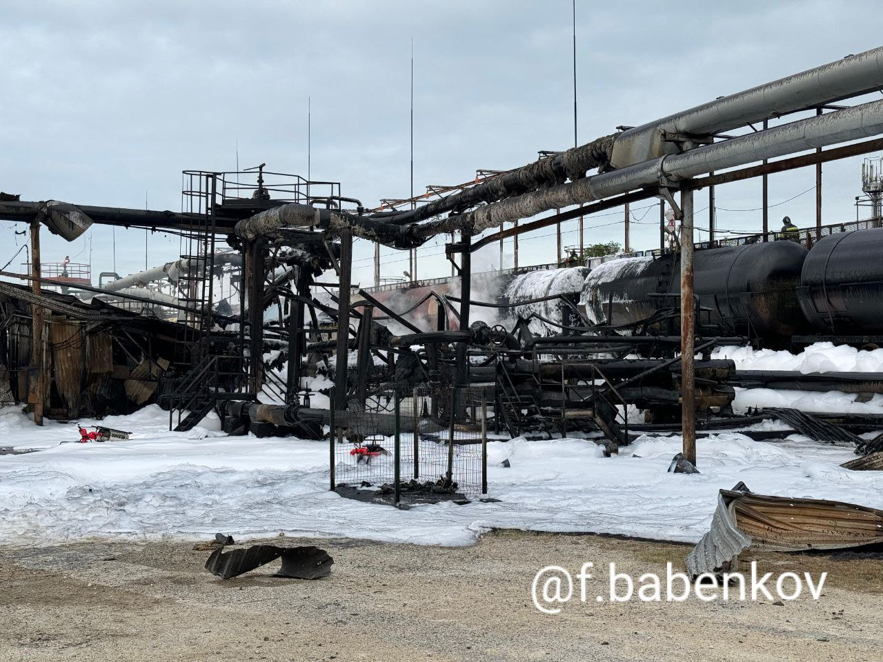 Массированная атака в Краснодарском крае: на нефтебазе крупный пожар, есть пострадавшие