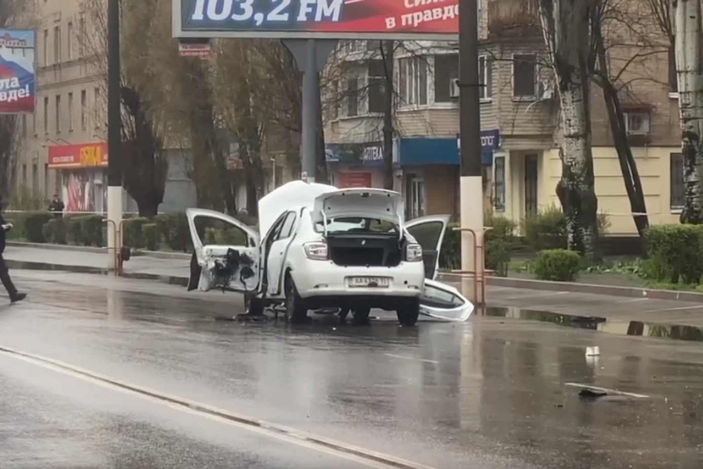 В Мелитополе взорвался автомобиль — пострадал чиновник Максим Зубарев - 3  апреля 2023 - НГС24.ру