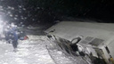 На Алтае с дороги слетел автобус с 30 пассажирами — фото с места аварии