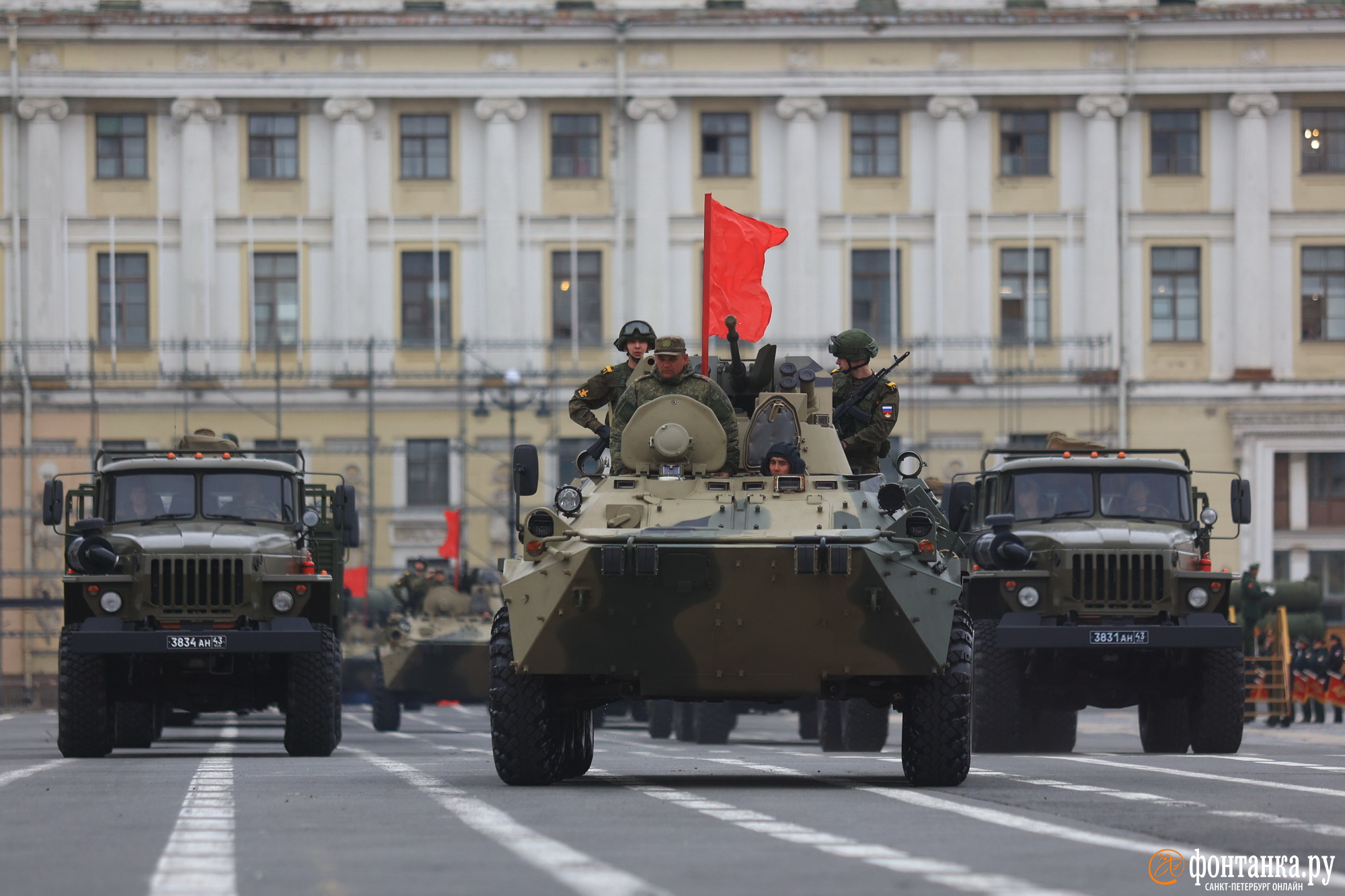 Парад 9 Мая в Петербурге: во сколько начинается, какая военная техника  участвует, где посмотреть парад - 7 мая 2023 - ФОНТАНКА.ру