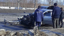 В Северодвинске легковушка разбила капот другой машине. Одному водителю понадобилась помощь медиков