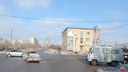 На юге Волгограда в результате аварии пассажира выбросило из автомобиля медицинской службы
