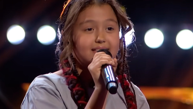 11-летняя певица из Казани прошла в полуфинал казахстанского «Голоса». Показываем видео, как она поет на казахском