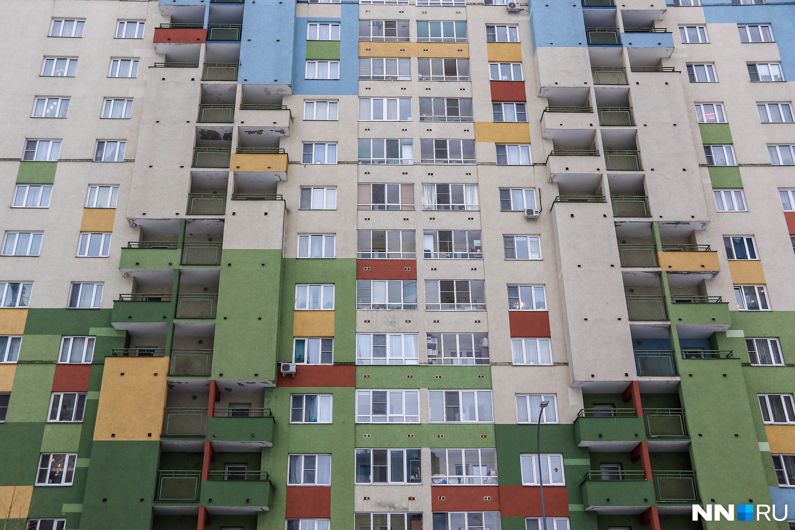 «Стоят порядка 300 рублей». Нижегородских застройщиков собираются обязать устанавливать в квартирах ограничители на окнах