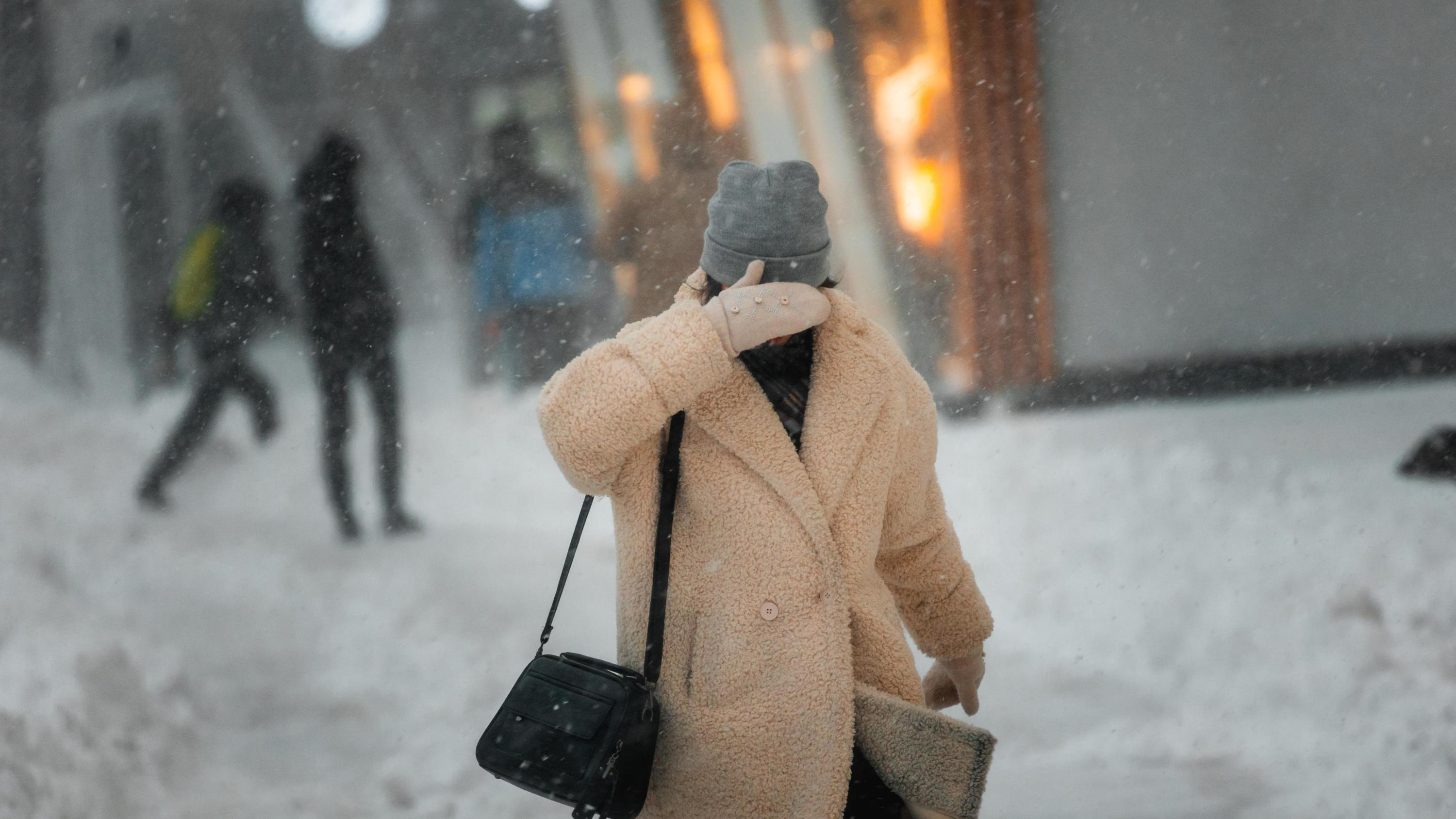 «Не помню такого 30 лет»: кузбасские синоптики — о штормовом ветре и ледяном дожде