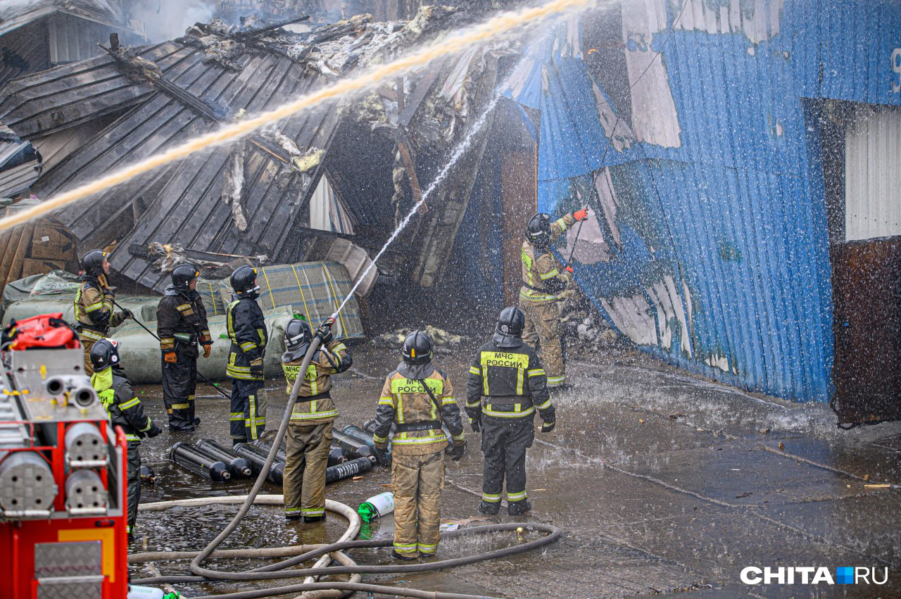 Сгоревшими складами на Логовой в Чите владели перевозчики, торговцы и организаторы стоянок