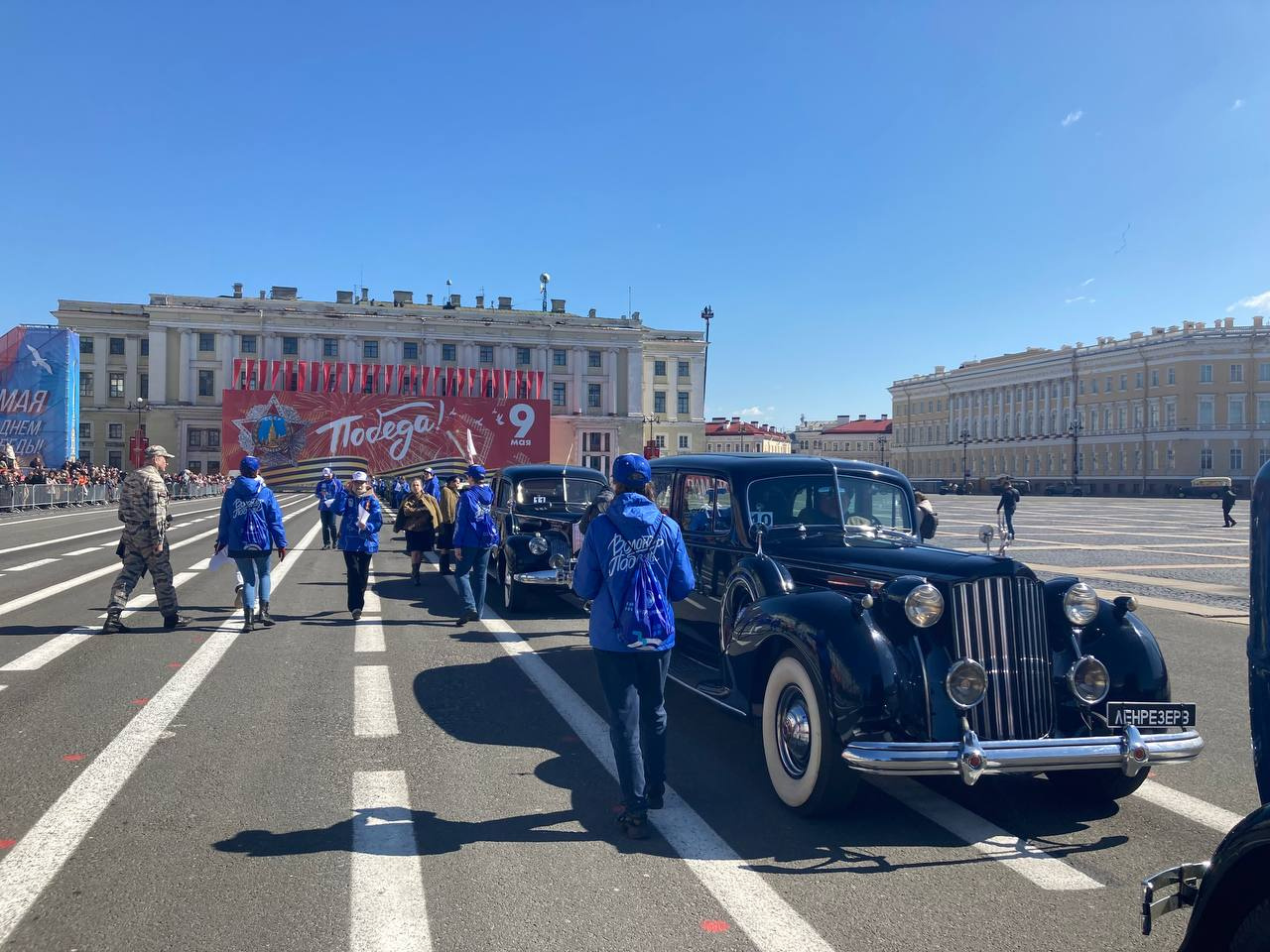 9 Мая в Петербурге: парад, концерт и салют — прямая трансляция - 9 мая 2024  - ФОНТАНКА.ру