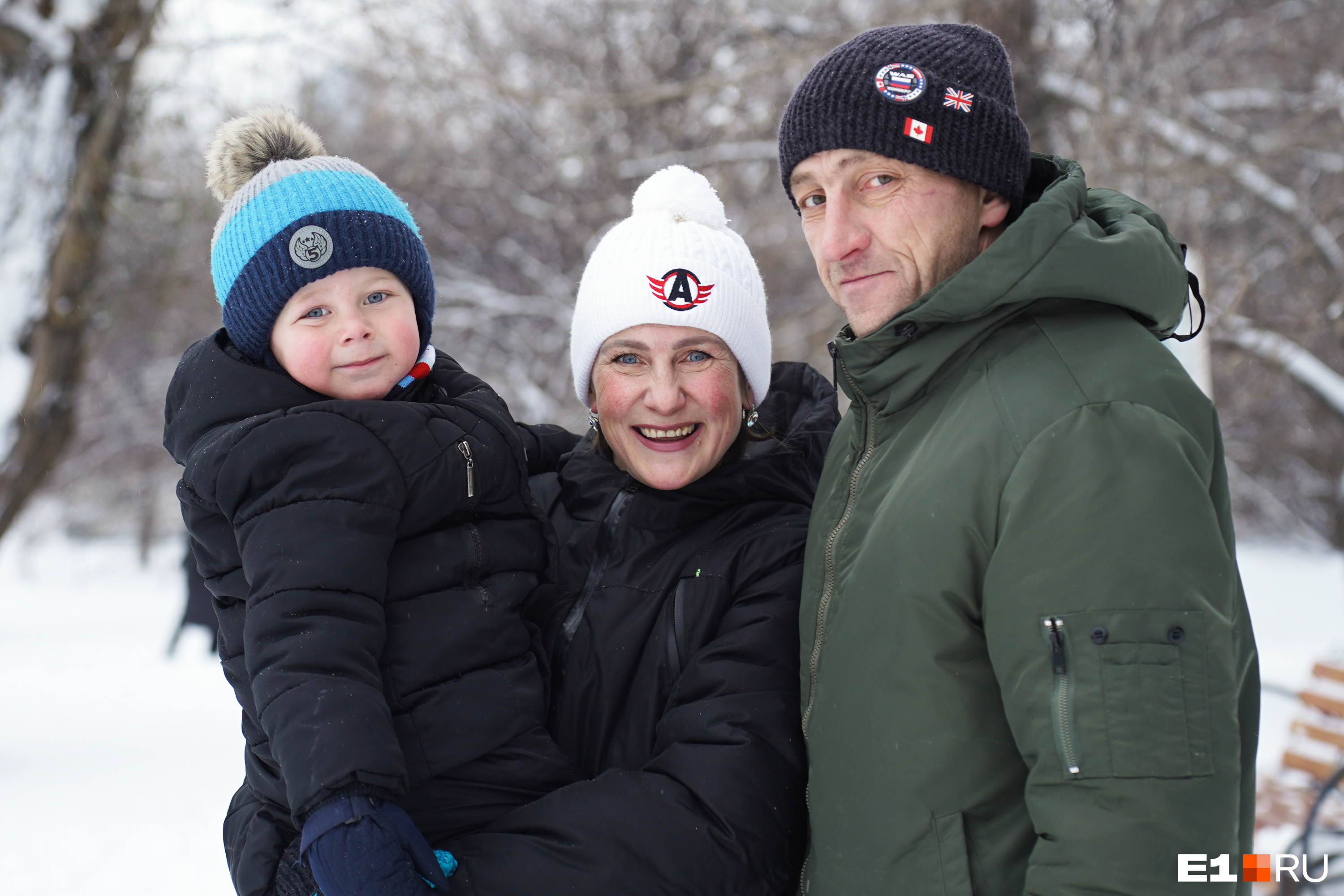 Артем, Наталья и их сын Иван. Оба родителя с ВИЧ, но их ребенок здоров