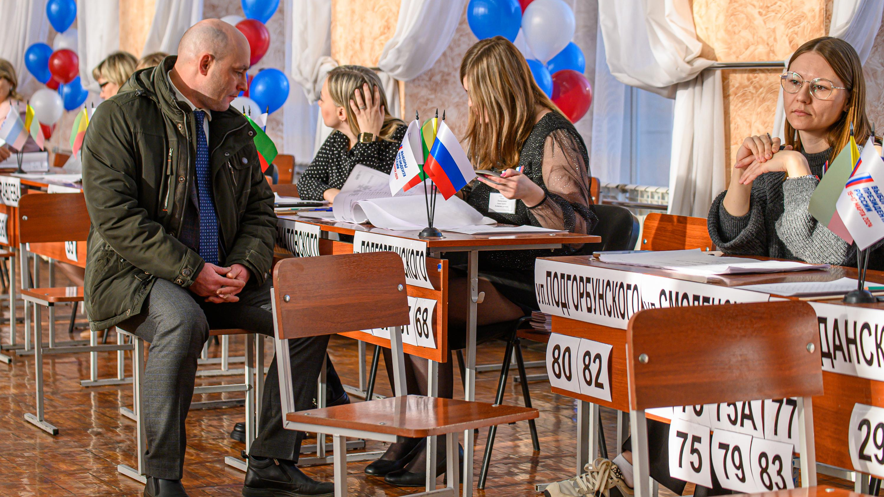 Как в Алтайском крае проходит голосование на выборах президента РФ: фото