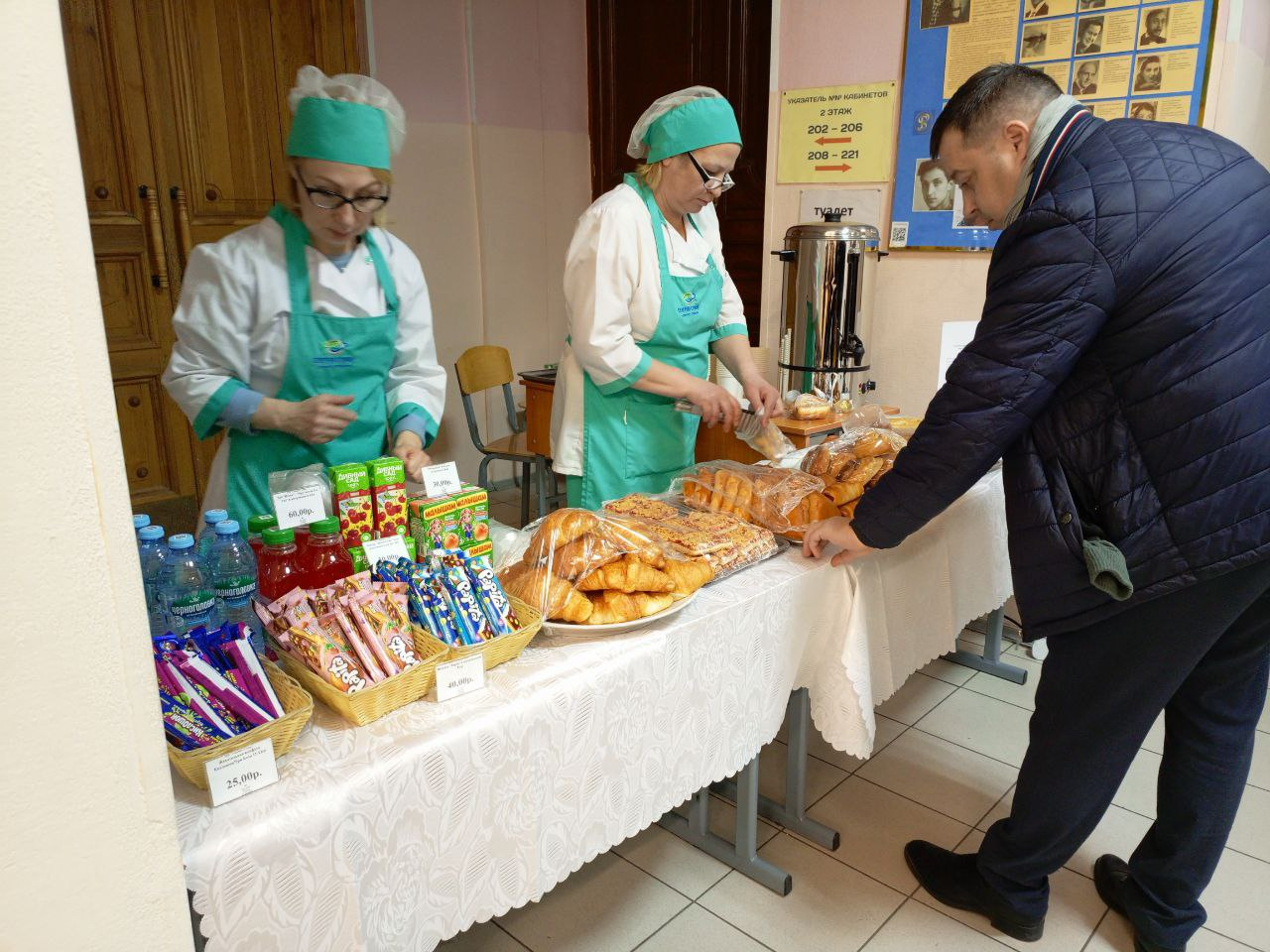 В Петербурге зафиксировали очень высокую явку в первый день президентских  выборов - 15 марта 2024 - ФОНТАНКА.ру