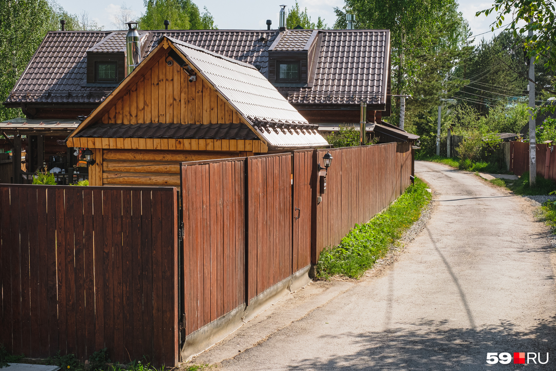 Словно снимок из каталога, рекламирующего дачный поселок. Но фото реальное! Словно снимок из каталога, рекламирующего дачный поселок. Но фото реальное!