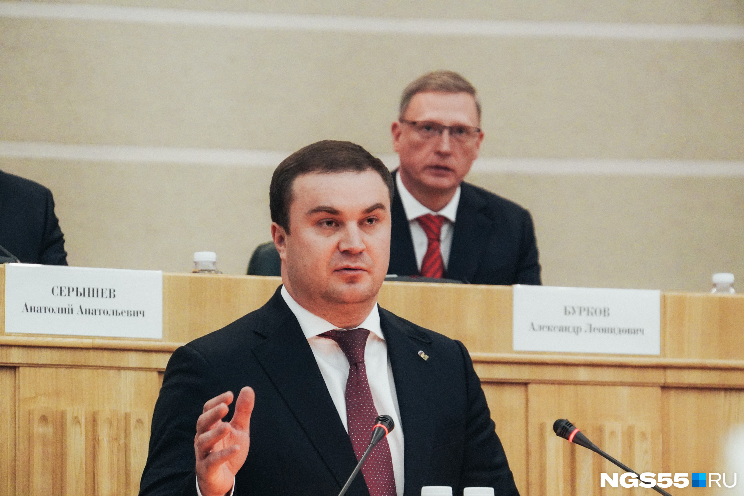 А на его место исполнять обязанности был <a href="https://ngs55.ru/text/politics/2023/04/01/72183797/" class="_" target="_blank">назначен</a> Виталий Хоценко, прямиком приехавший к нам из Донецкой Народной Республики А на его место исполнять обязанности был <a href="https://ngs55.ru/text/politics/2023/04/01/72183797/" class="_" target="_blank">назначен</a> Виталий Хоценко, прямиком приехавший к нам из Донецкой Народной Республики