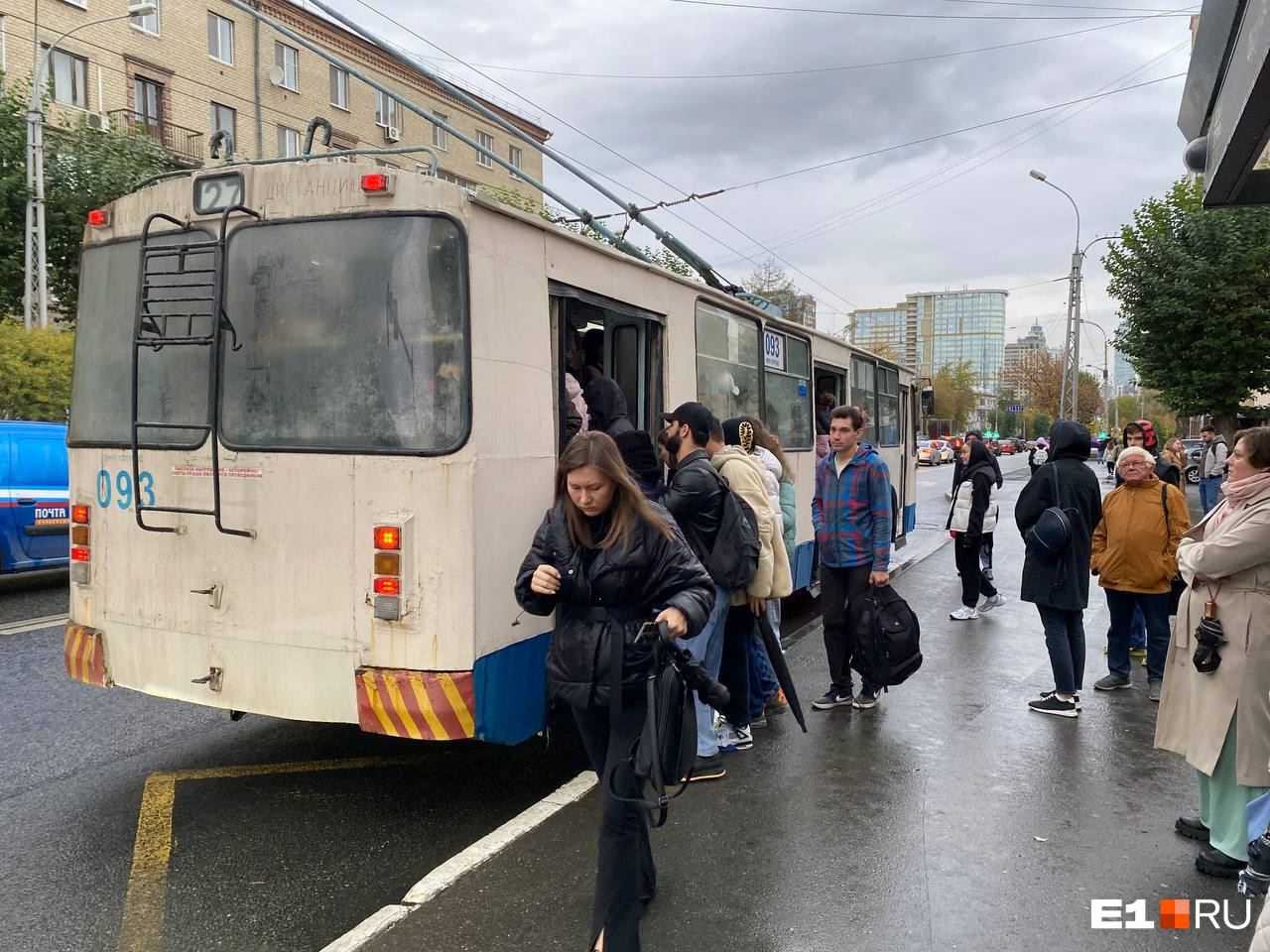 «Почему мы должны драться за место в троллейбусе?» Три проблемы общественного транспорта в Екатеринбурге