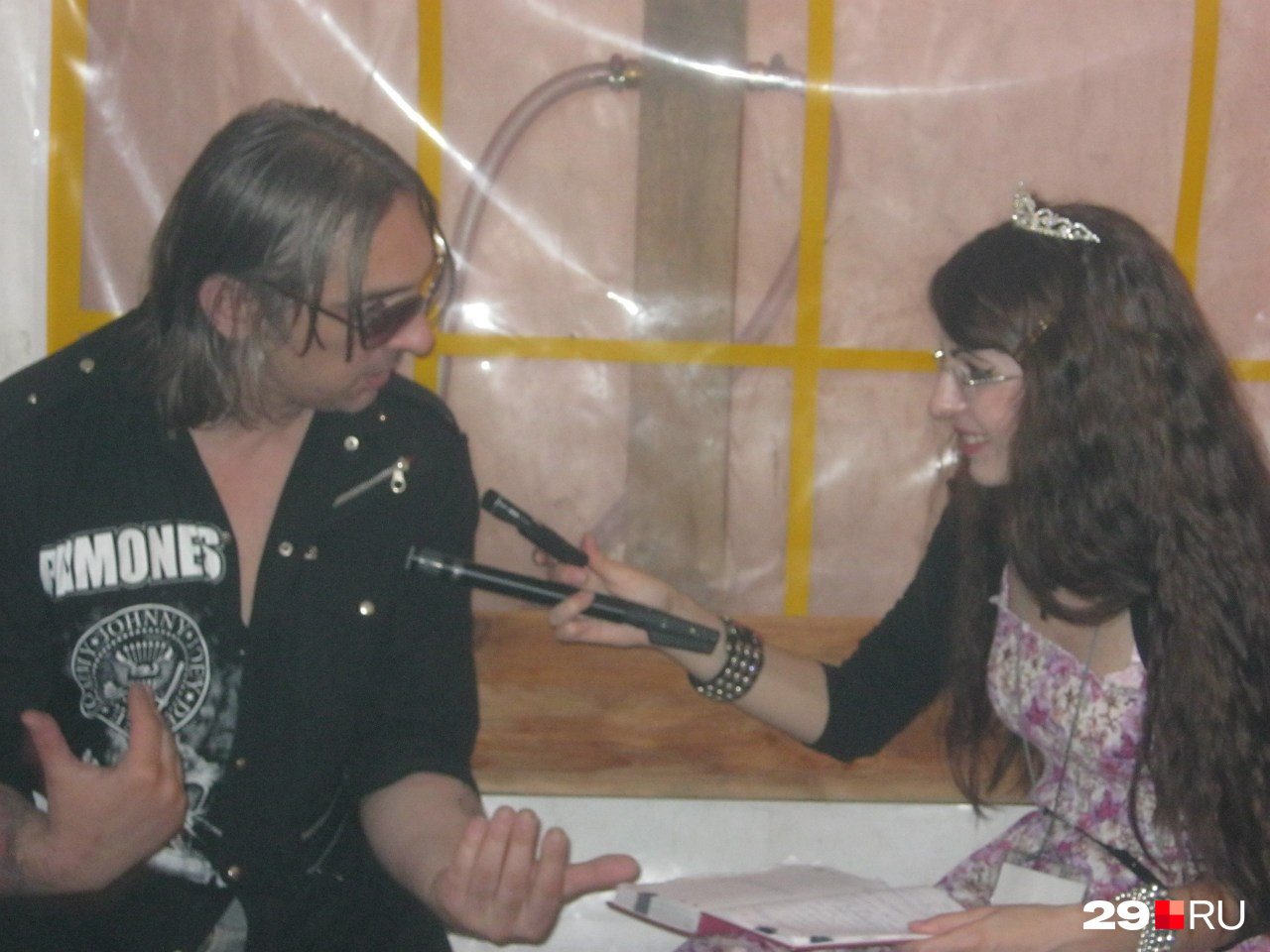 Елизавета Белова берет интервью у Горшка в 2012 году