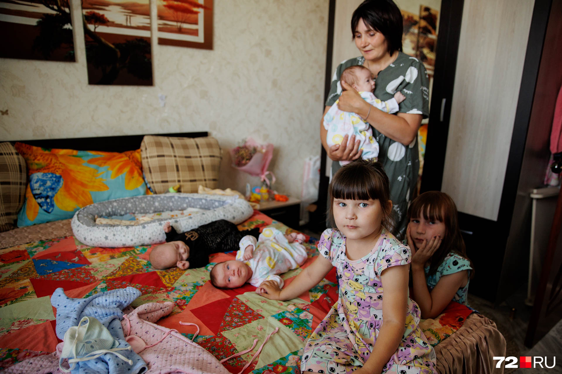 Мать родила 7 детей. Многодетная семья из Тюмени. Многодетная семья с 25 детьми. Многодетная страшная семья. Узбекские дети в школе.