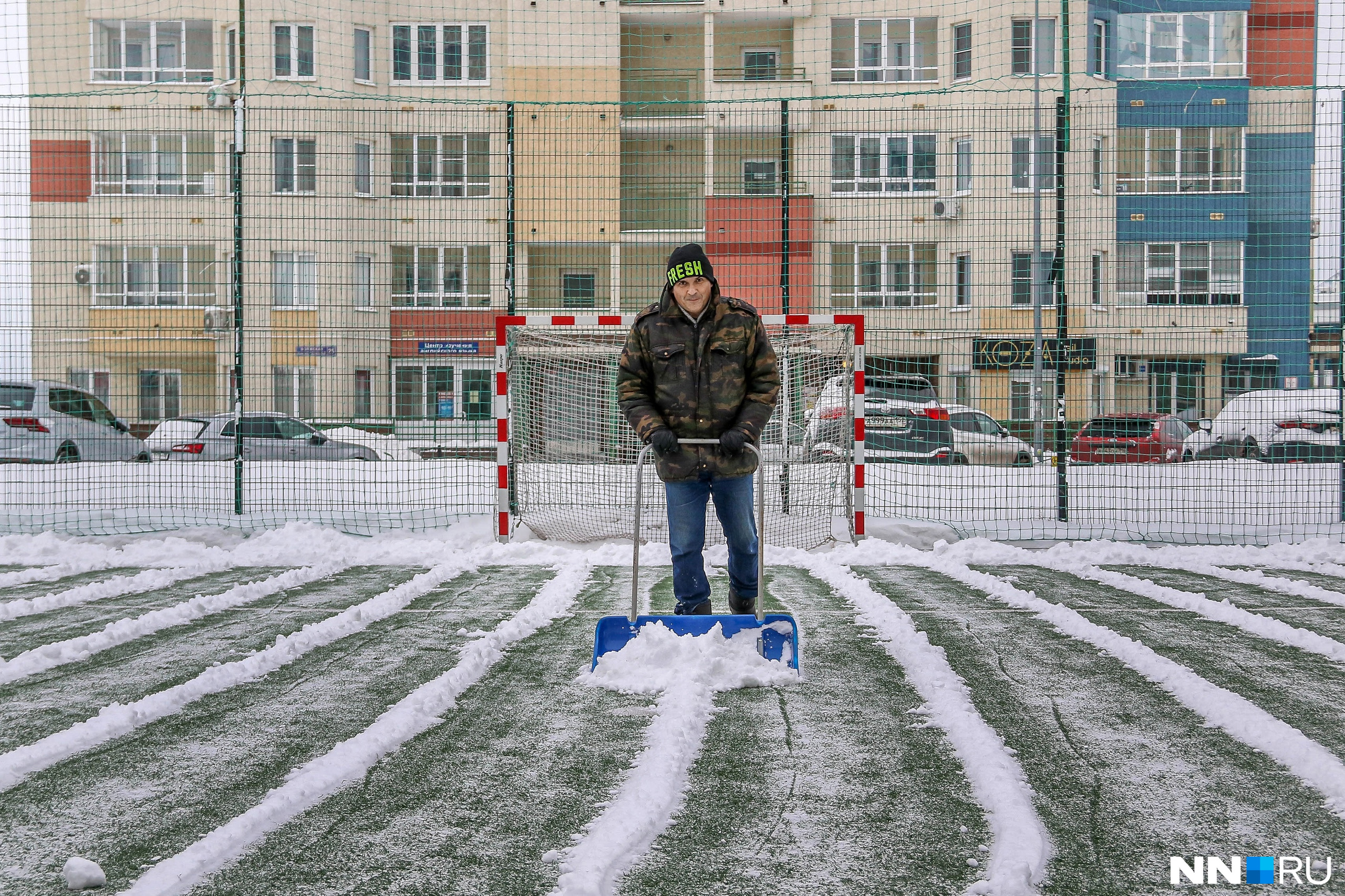 А что вы сегодня будете рисовать?» Встретились с завхозом спортивного  клуба, который оставляет шедевры на снегу | 27.01.2024 | Архангельск -  БезФормата