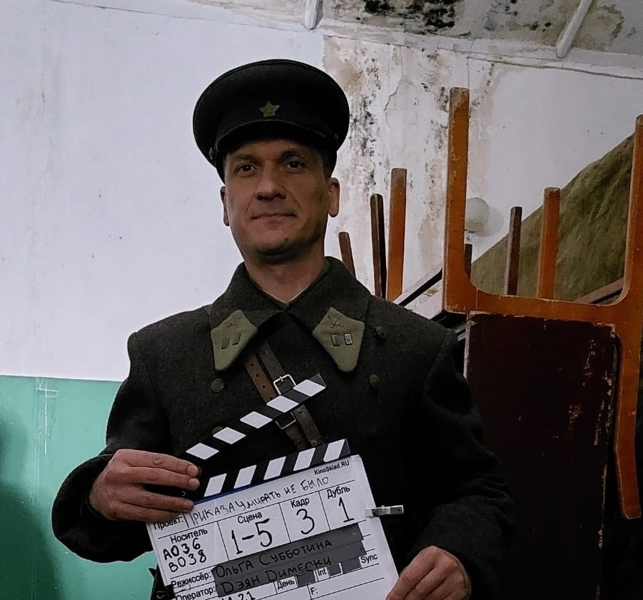 Одна из любимых ролей актера — командир Борис Емец в сериале «Приказа умирать не было»