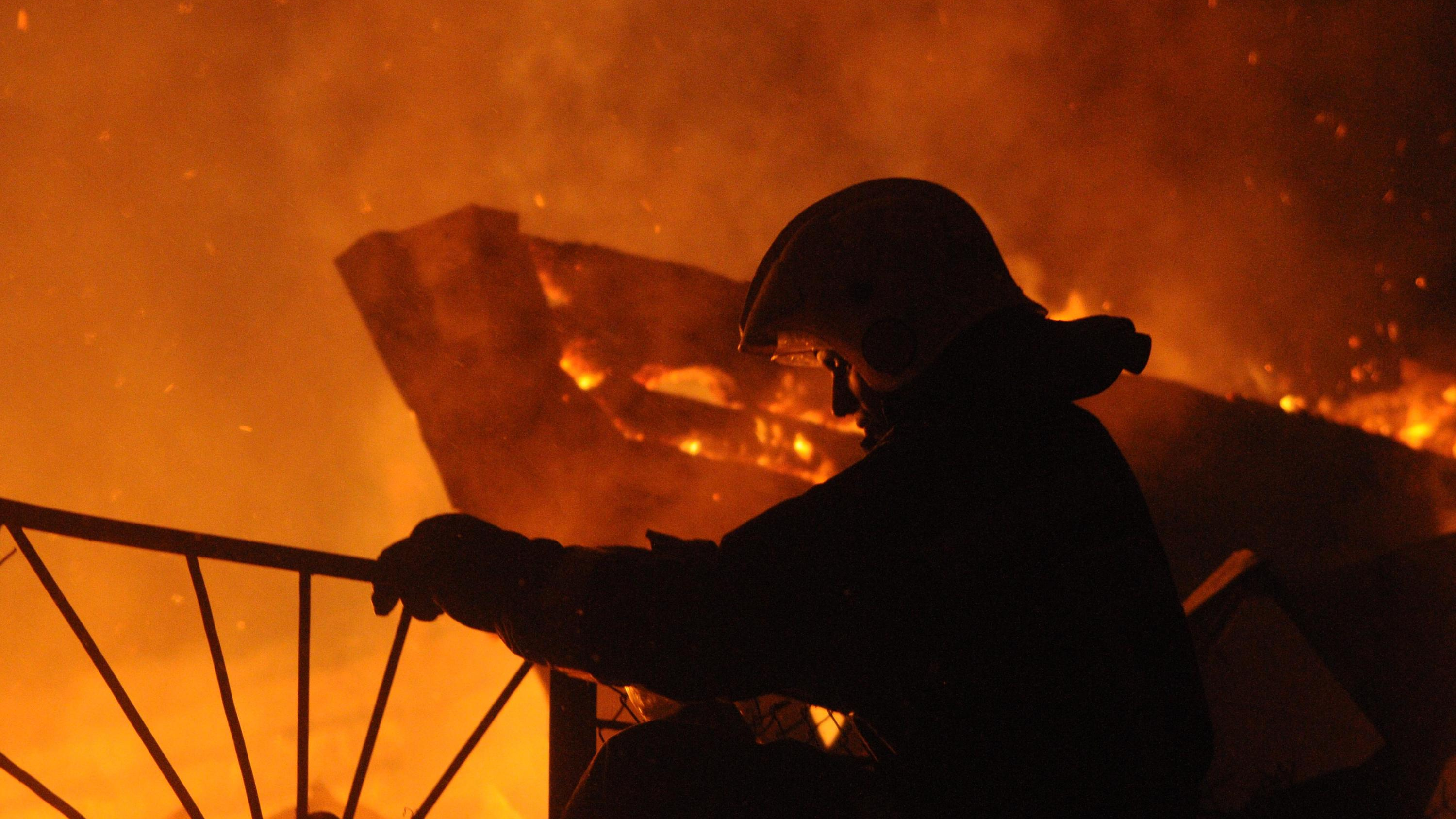 Более 60 человек погибли во время пожаров в Новосибирской области с начала года — статистика от МЧС