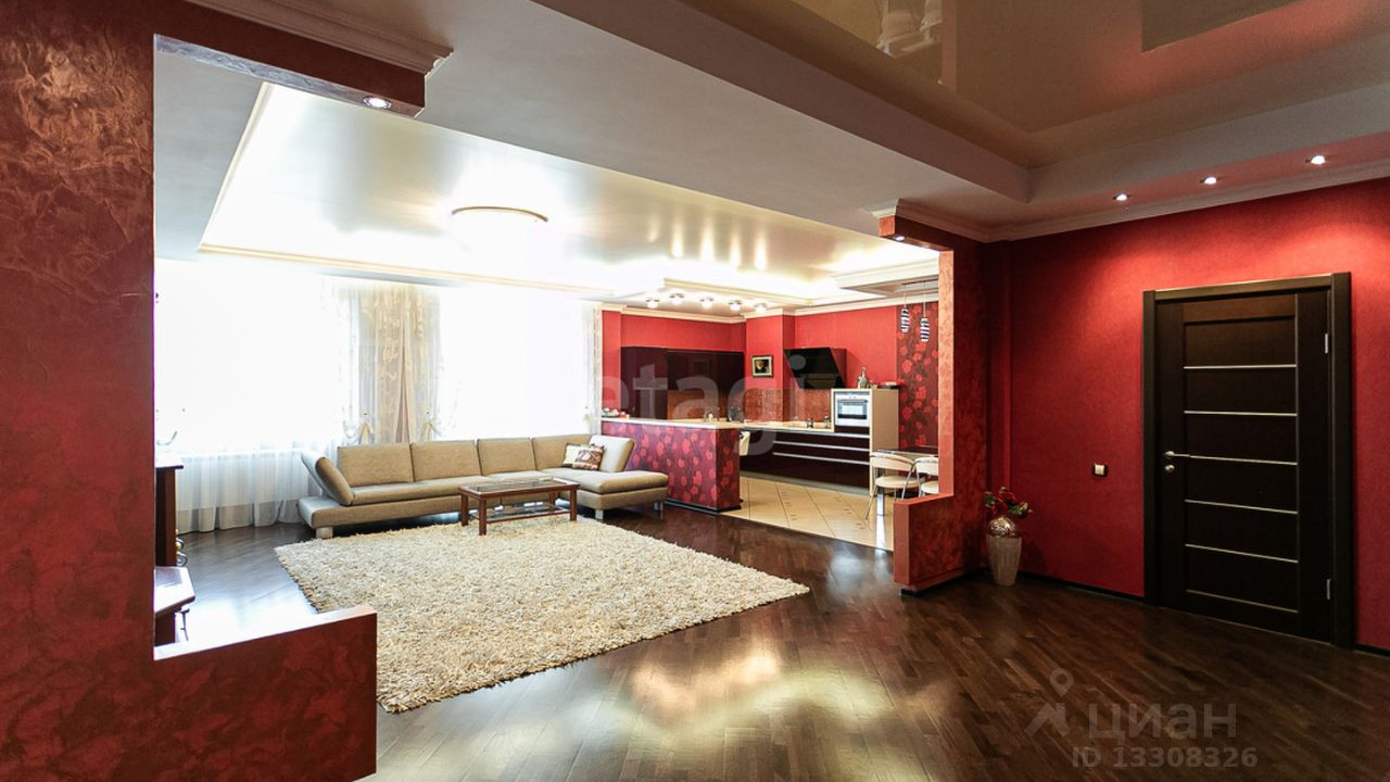 Под Новосибирском продают огромную квартиру с сауной, кабинетом и гидродушем — смотрим на жилье за 21 миллион рублей
