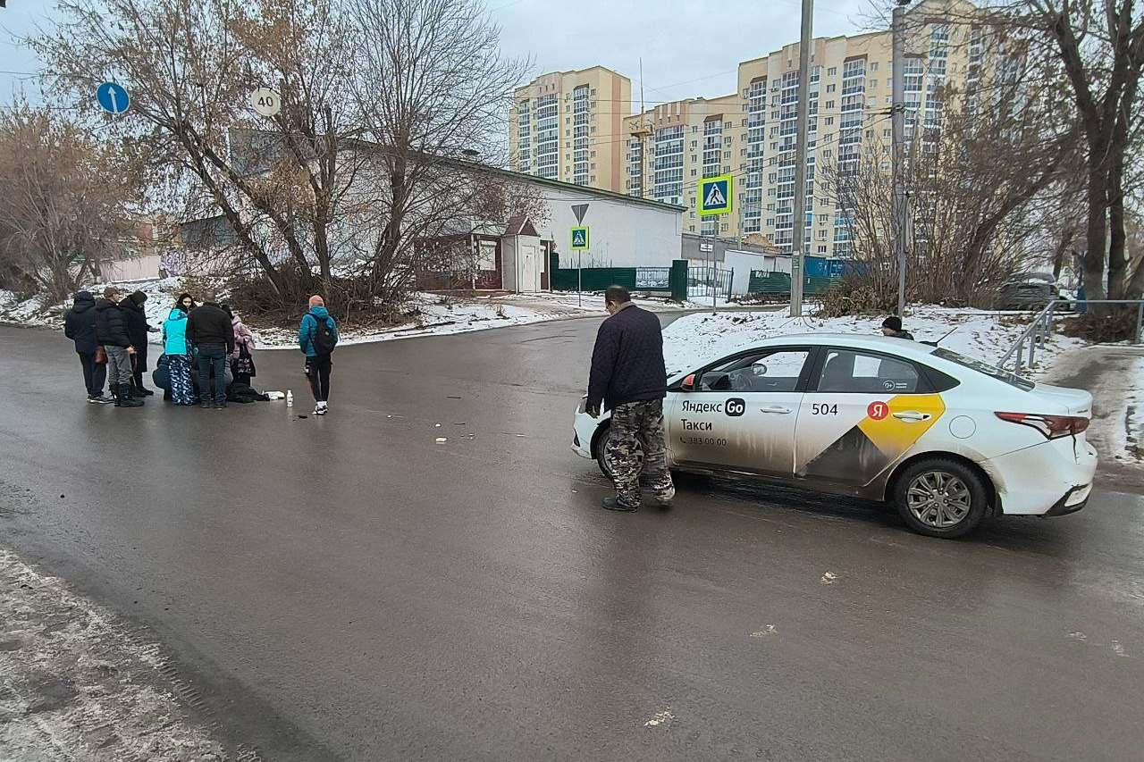 Таксист на скорости сбил девушку на Станиславском жилмассиве в Новосибирске  - 9 ноября 2023 - НГС