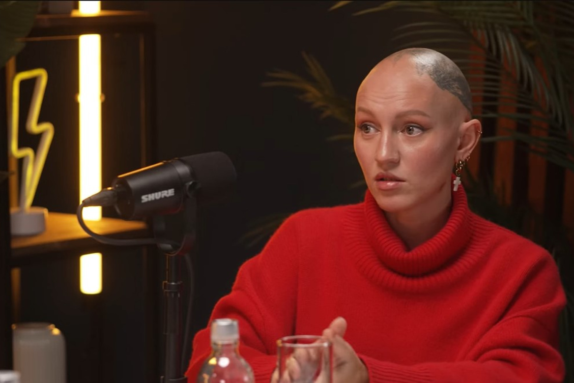 как можно назвать мать. как записать маму в телефоне. смешные смс про маму и сына. как записать маму в телефоне. подражаени едетей взрослым.