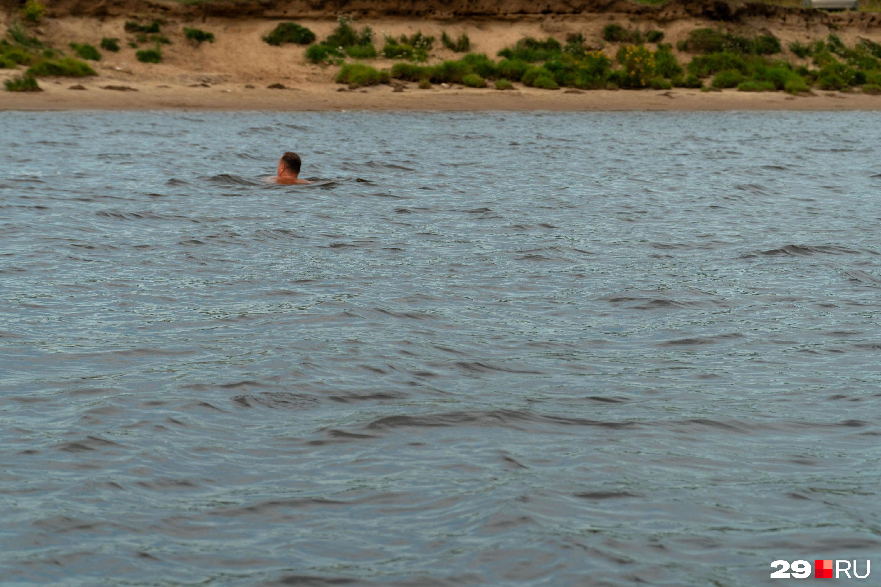 Не было таблички о запрете купания: тело пропавшего без вести подростка нашли на дне водоема в Кузбассе