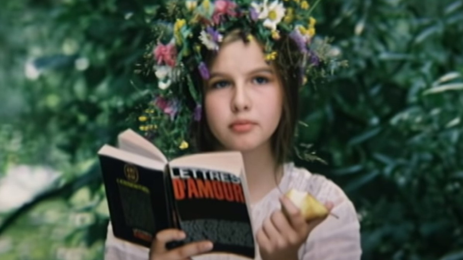 Из какого фильма это девочка, читающая на французском «Любовные письма»?