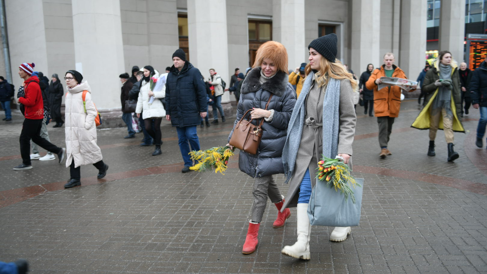 8 марта в москве