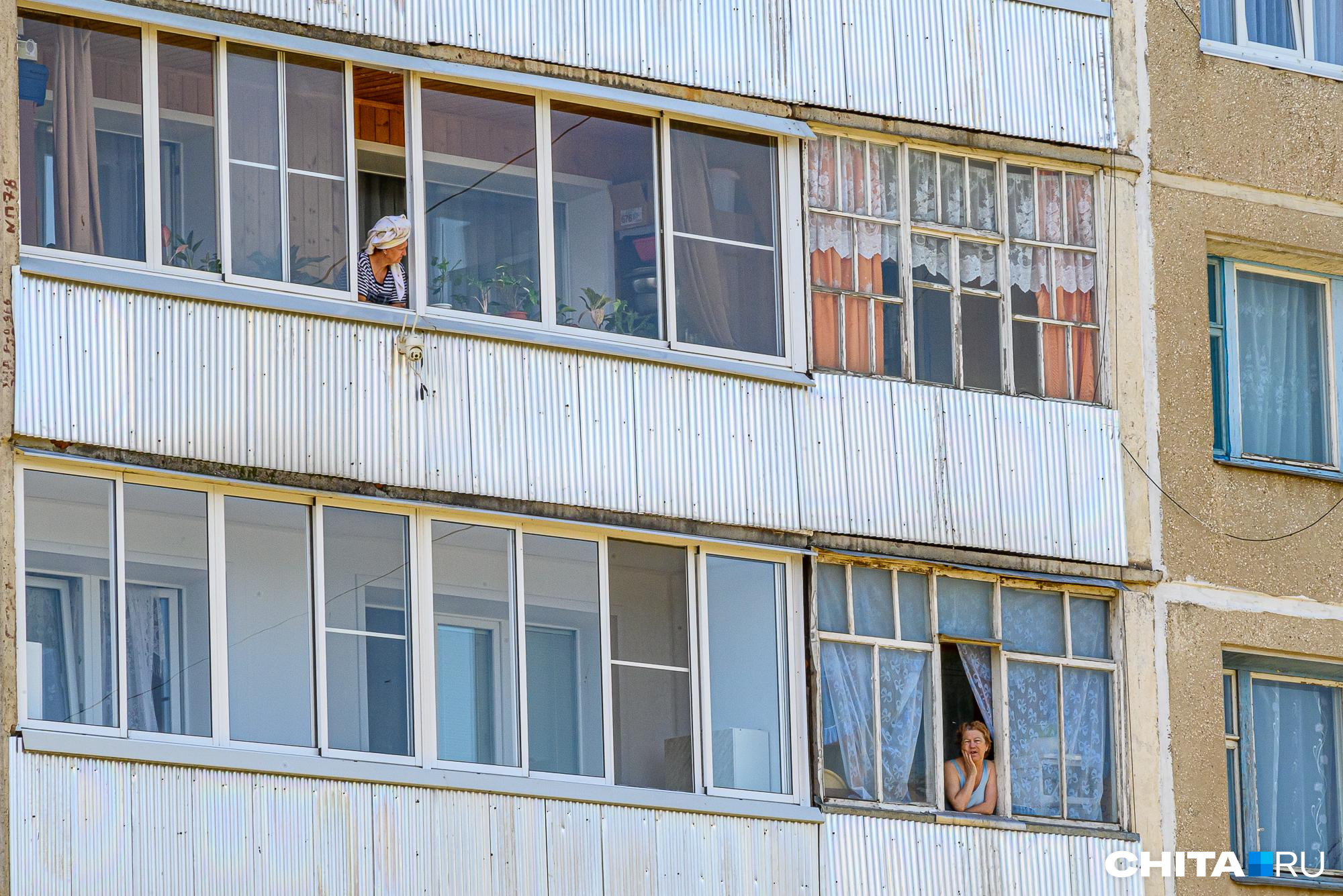 Девочку, выпавшую из окна в Краснокаменске, санавиацией доставили в Читу