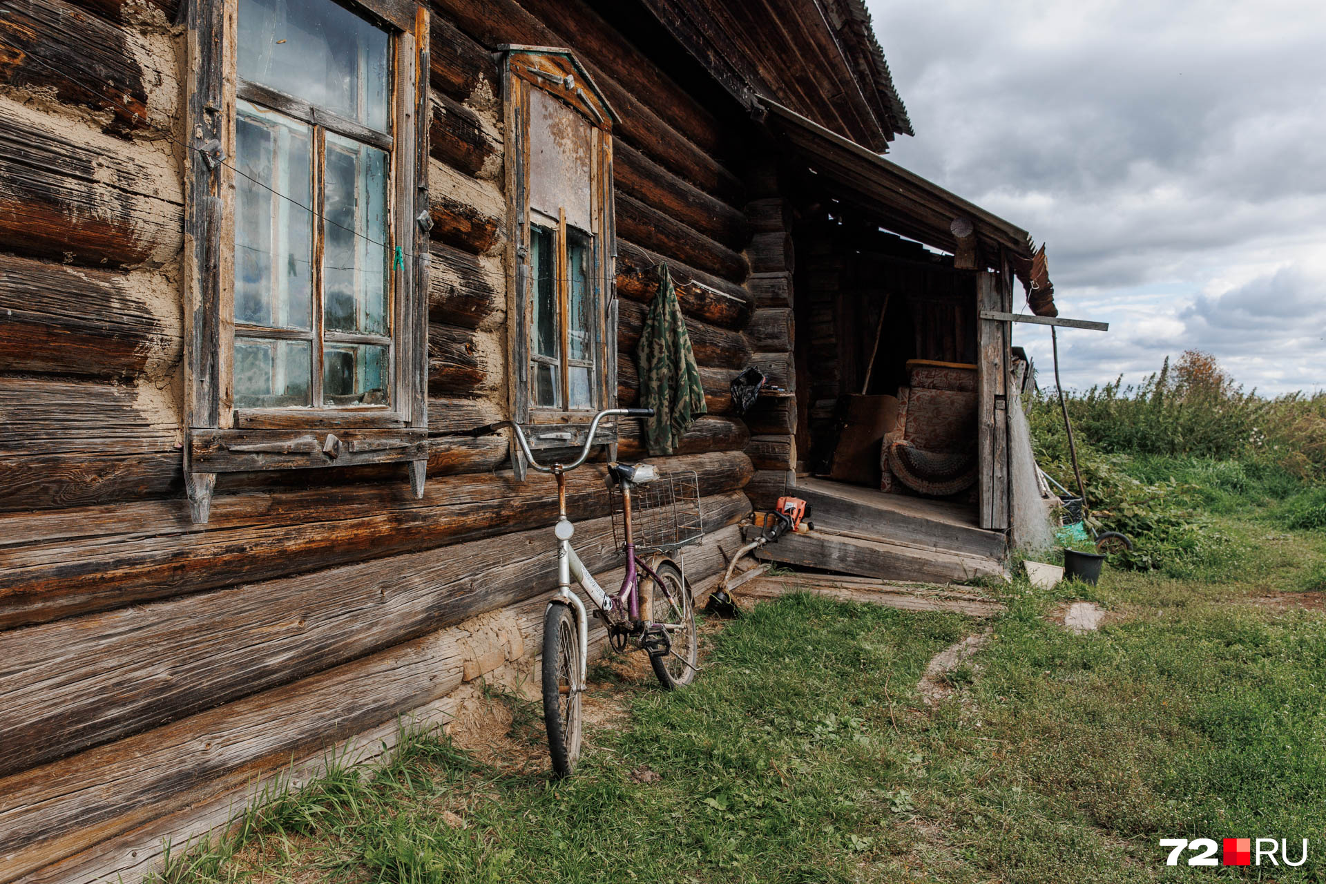 На этом велосипеде Павел ездит до деревни Касьяново, она в двух километрах. Там есть магазин, который открыли только в прошлом году