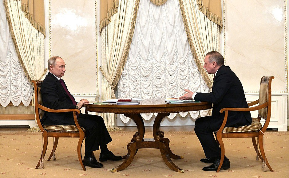 Губернатор Петербурга доложил Путину об успешной замене западных предприятий