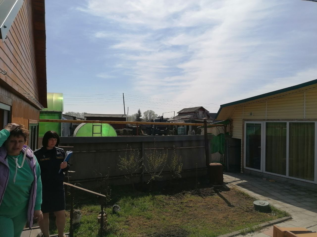 Судебные приставы выезжали на место в мае этого года Судебные приставы выезжали на место в мае этого года