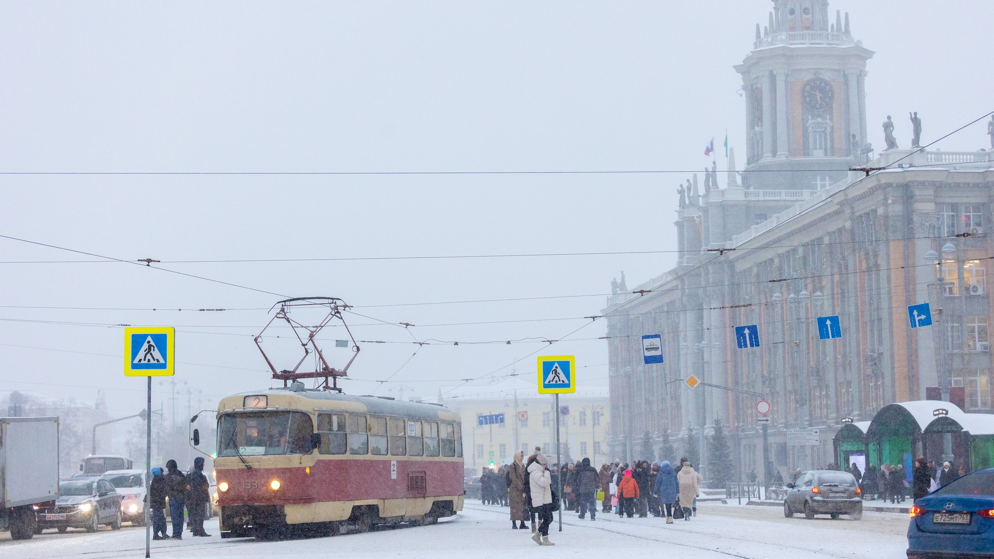 В Екатеринбург придет потепление. Вместе с ним обрушатся и снегопады