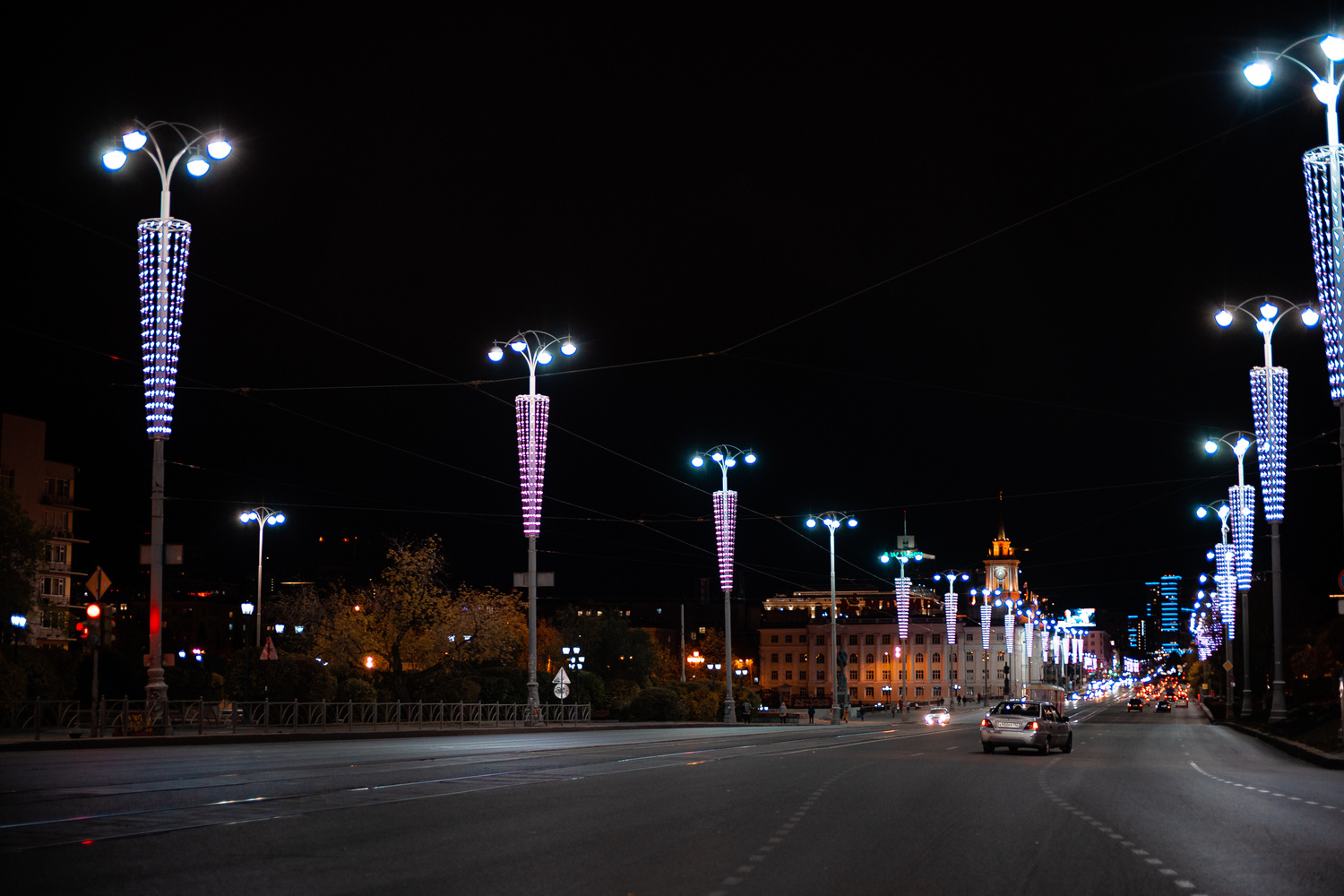 На центральных улицах Екатеринбурга выключат весь свет. Причина вас удивит
