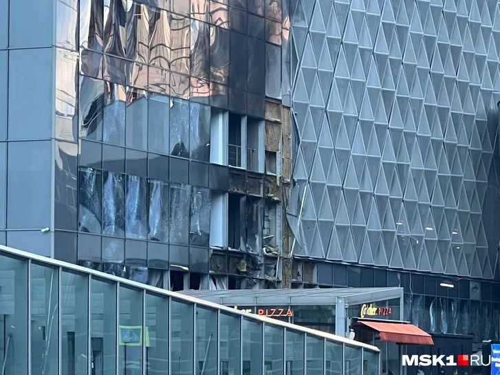 Башня Москва-Сити после удара
