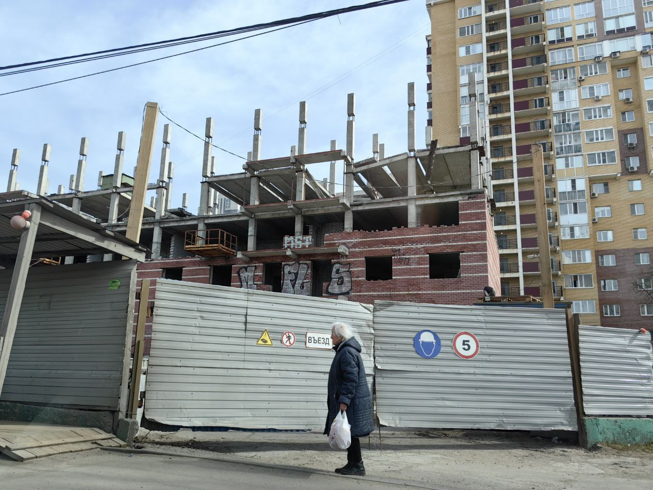 Один из старейших долгостроев Нижнего Новгорода решили достроить — определен новый подрядчик