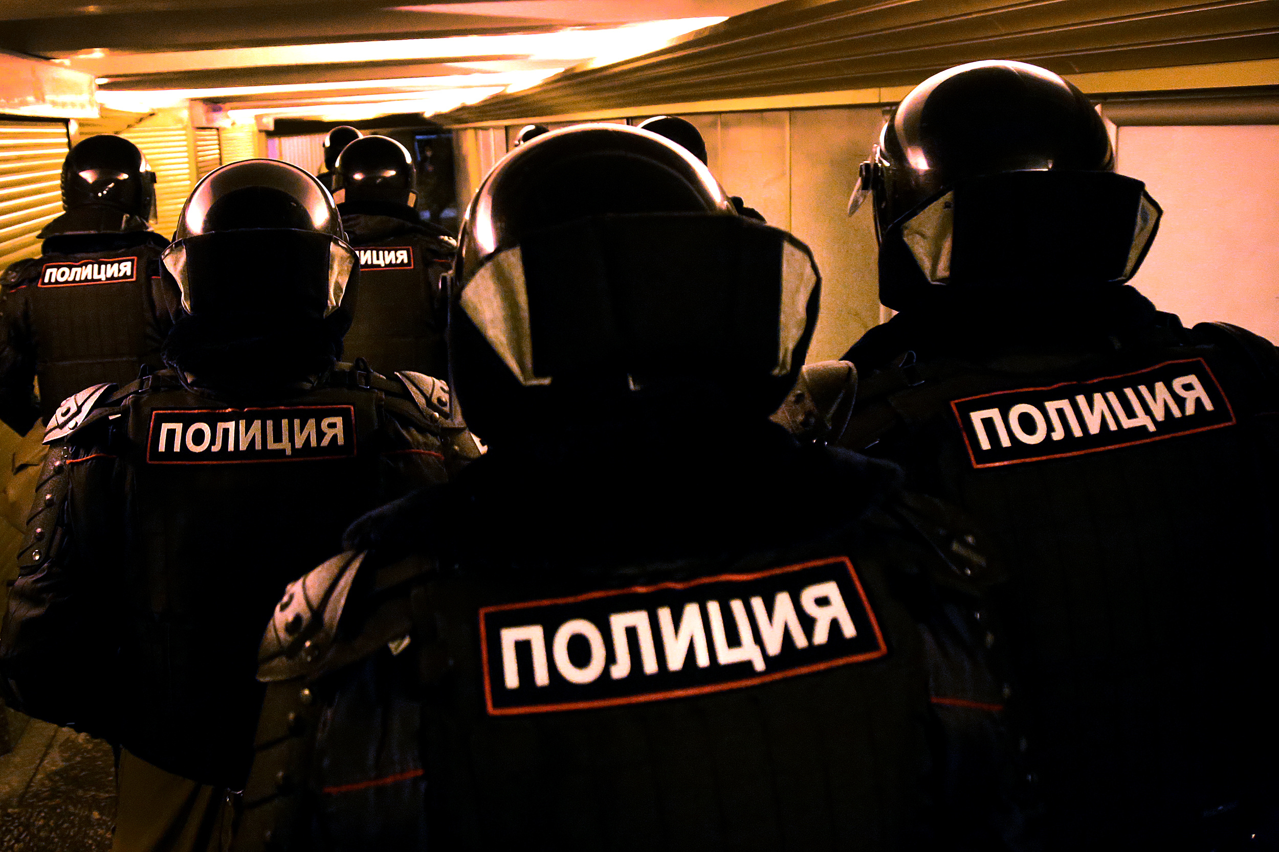 В регионах России ввели режим контртеррористической операции. Что это значит для людей