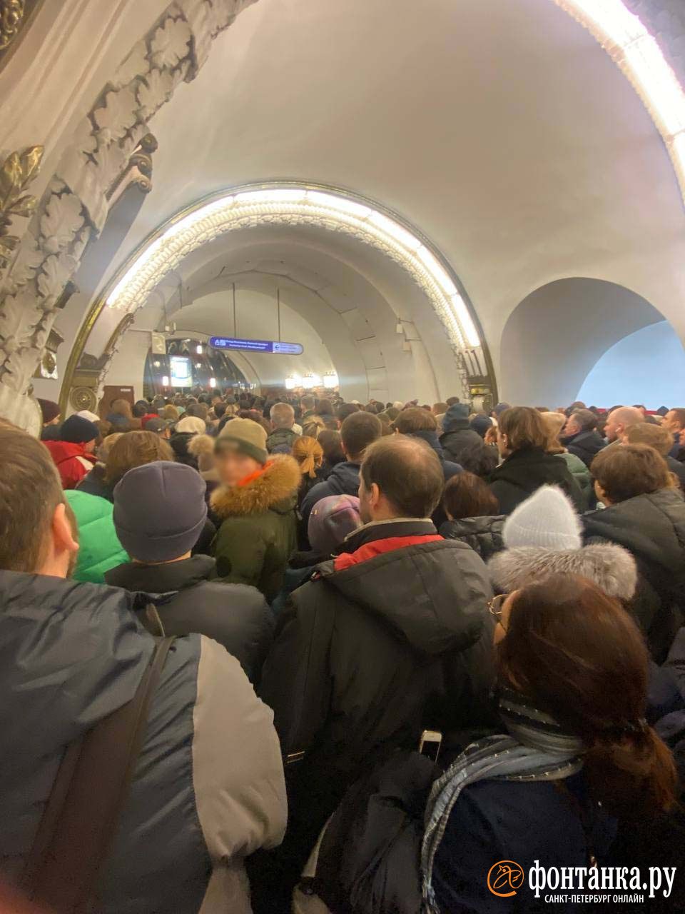 Станцию метро «Площадь Восстания» всё-таки закрыли на вход