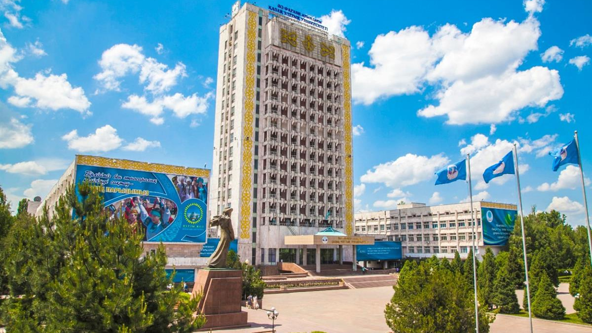 В Омске решили открыть филиал казахстанского университета на базе ОмГУ