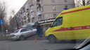 «Вот куда он летел?»: появилось видео с места аварии на проспекте Жукова в Волгограде