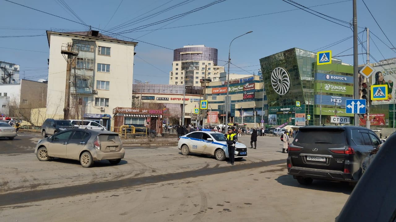 В Якутске эвакуировали посетителей и работников «СахаЭкспоЦентра»