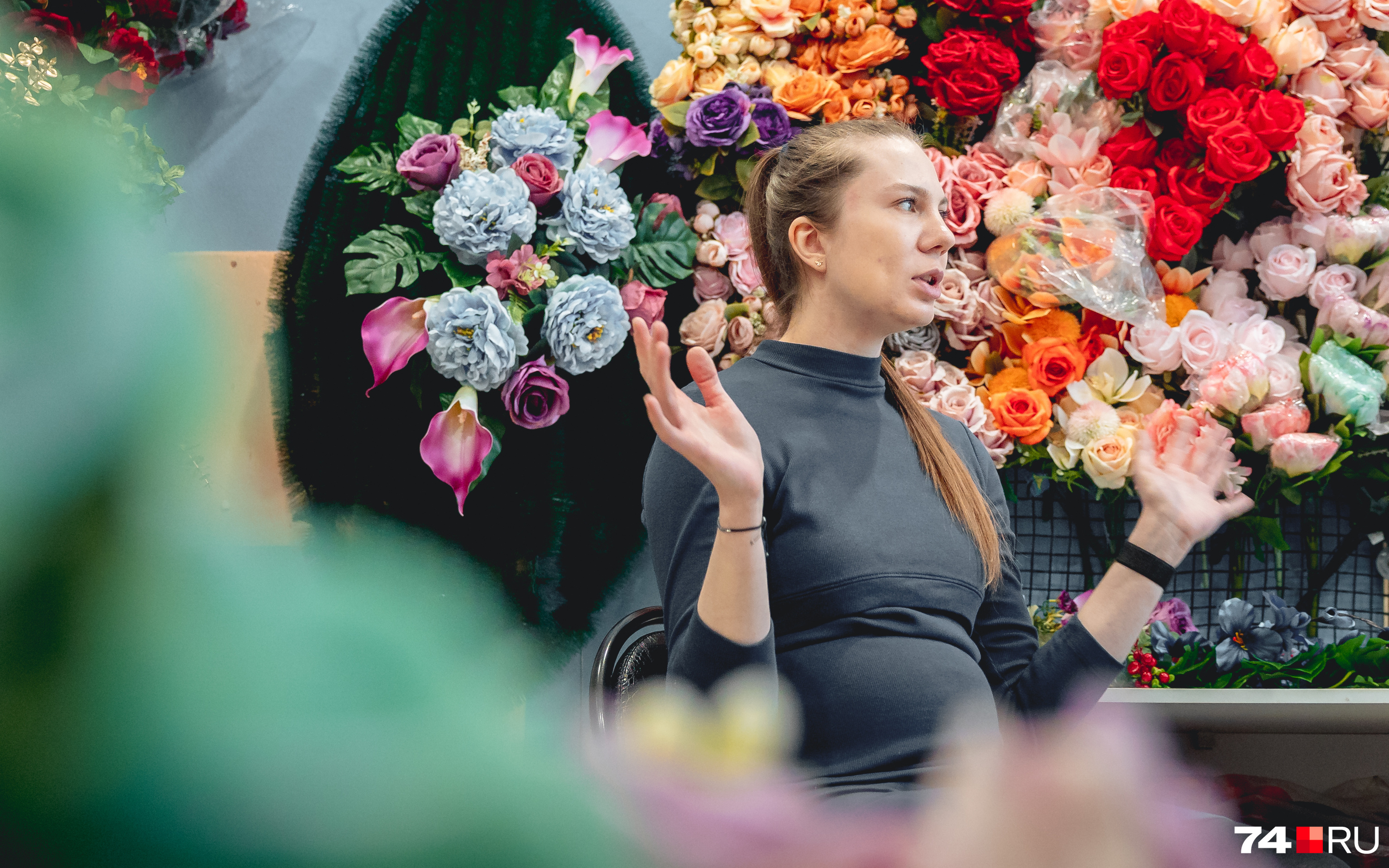 Елена объясняет, что начать бизнес по производству венков было легко и малозатратно