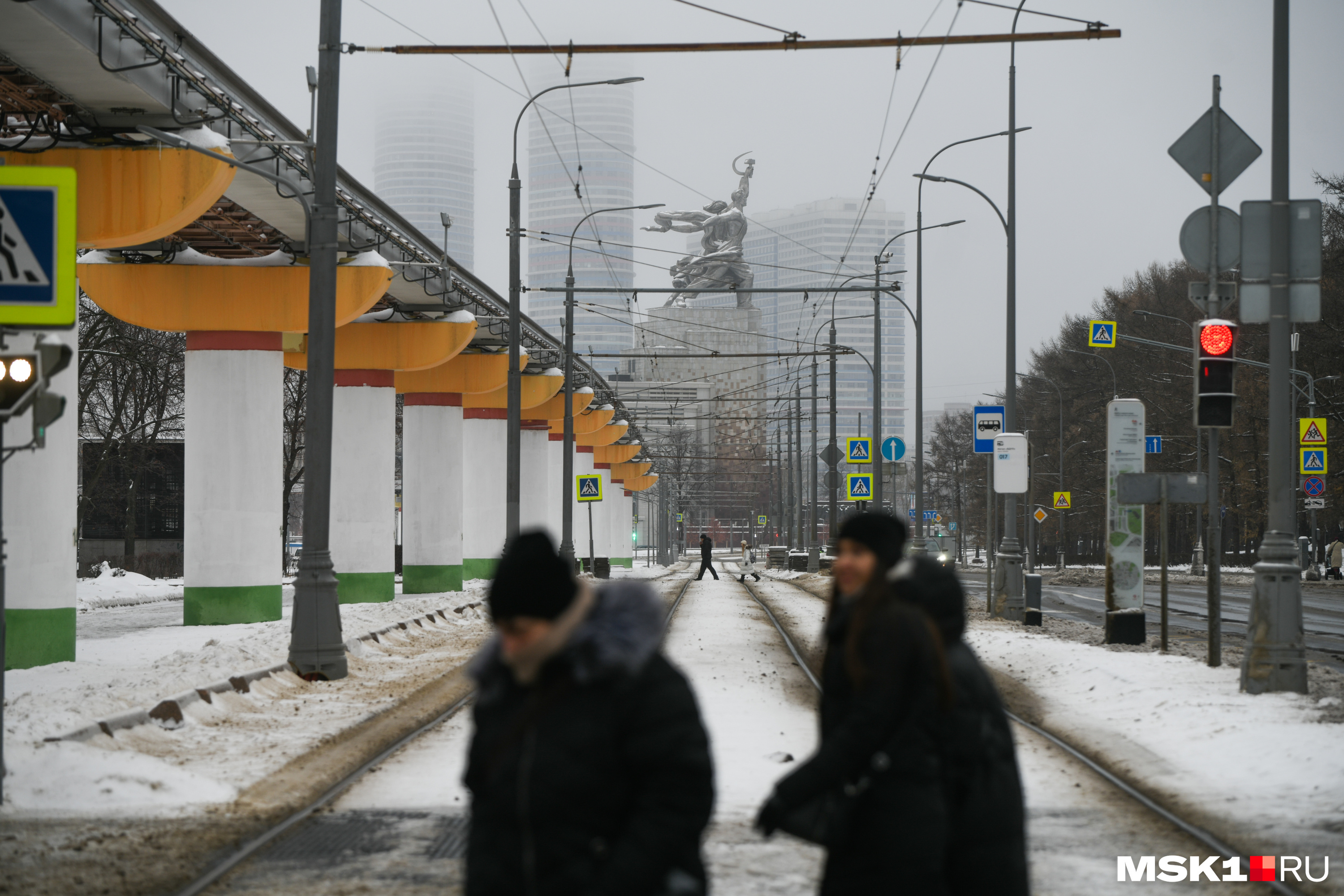 Жители северо-востока Москвы пожаловались, что из-за международной  выставки-форума «Россия» не могут заказать такси: подробности, фото,  машинам запретили парковаться в районе ВДНХ - 25 ноября 2023 - msk1.ru