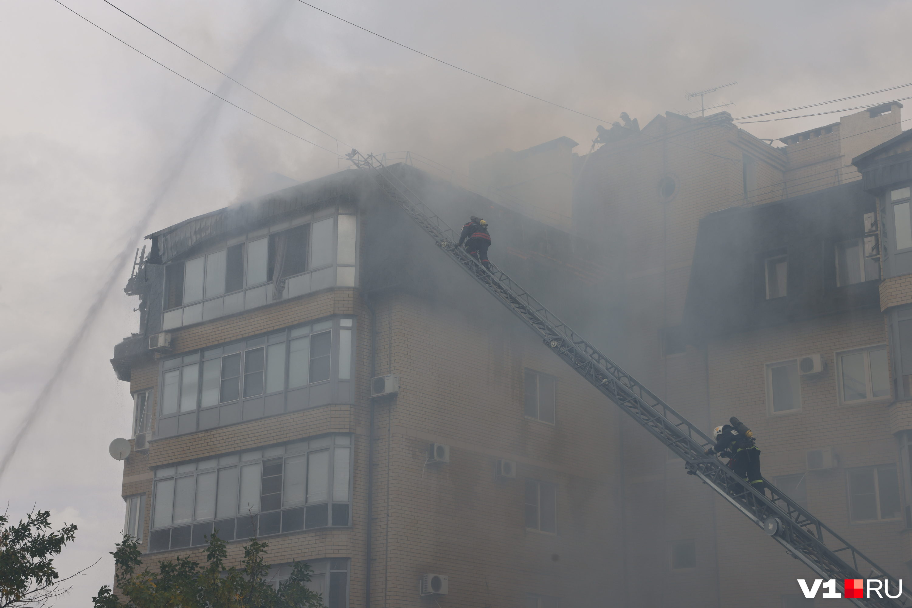Из дома эвакуировали 35 человек Из дома эвакуировали 35 человек