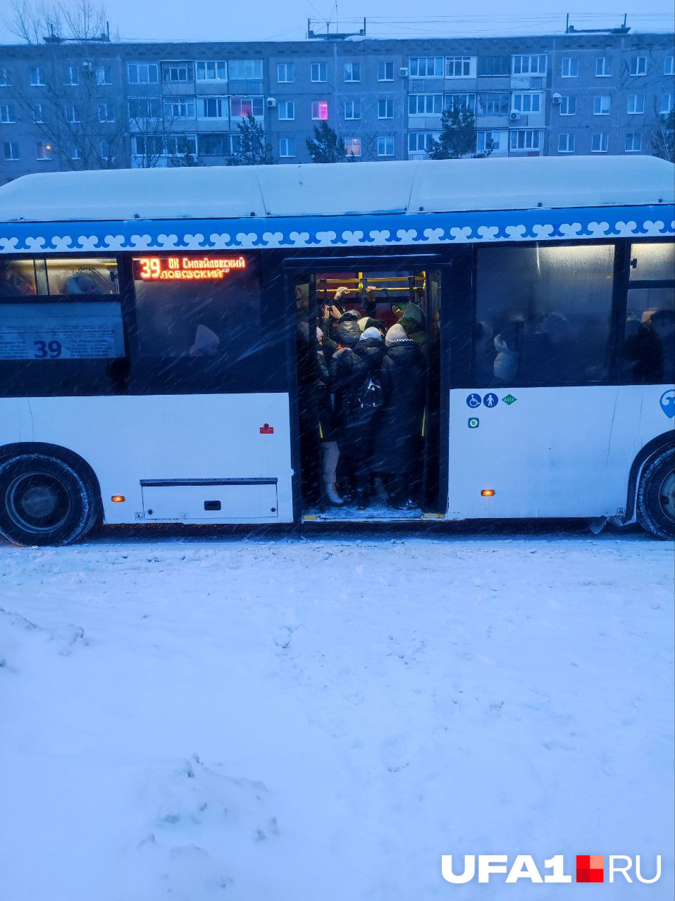 Автобусы забиты до отказа