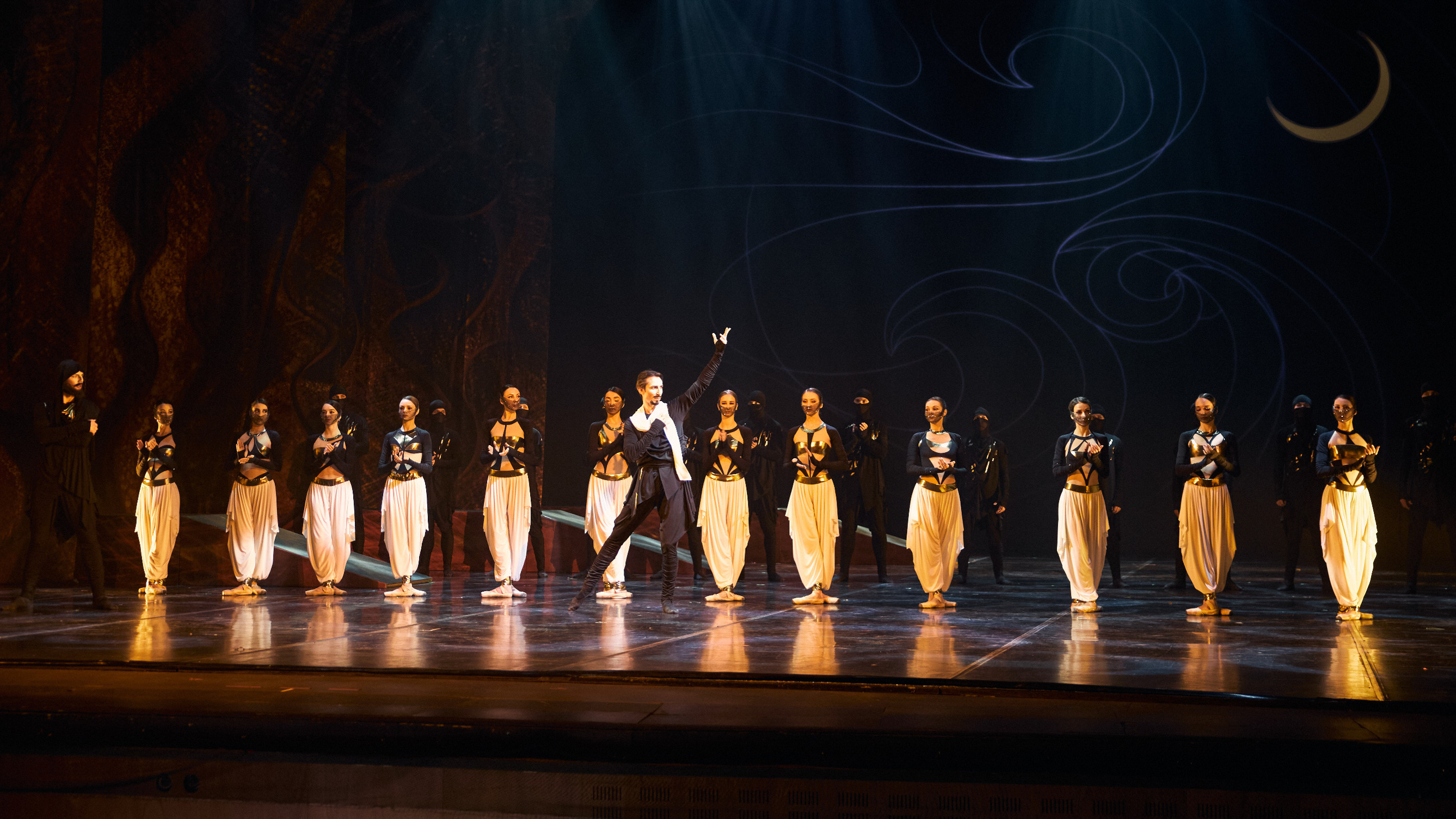 В Ростове показали новую версию балета «Шехерезада» — фотографии с премьеры