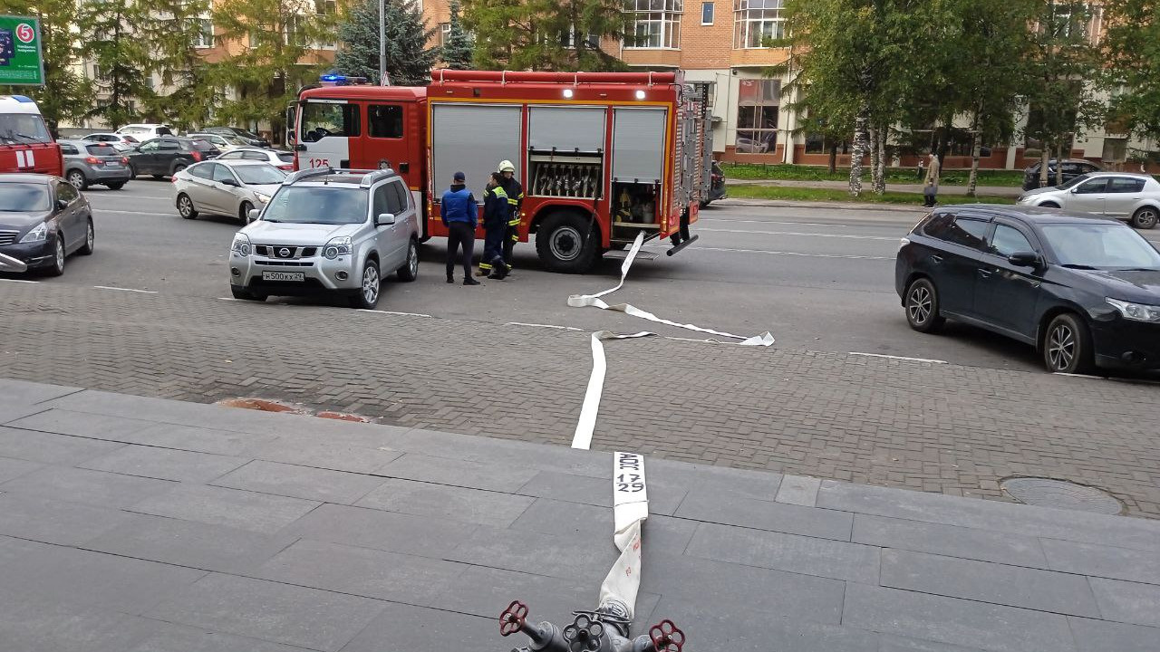 У «Европарка» заметили пожарные машины: что произошло