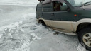 Автомобиль новосибирца провалился под лед на Байкале — в салоне был ребенок